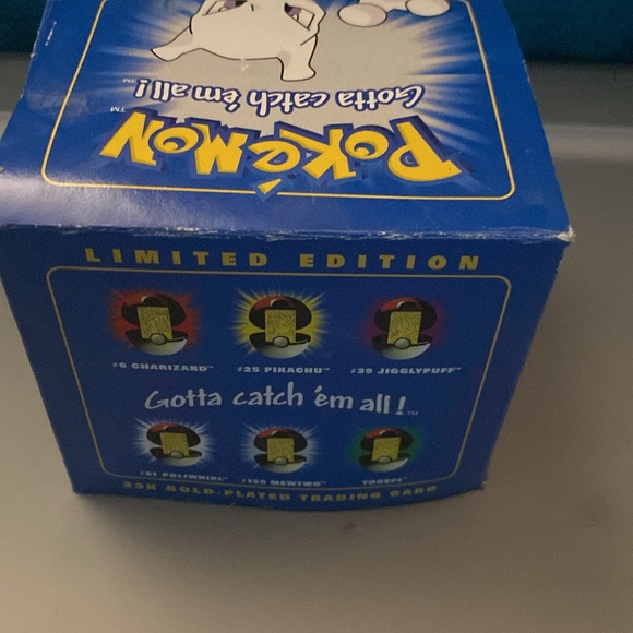 1999 MEWTWO 23K GOLD-PLATED TRADING CARD in box - Picture 3 of 7